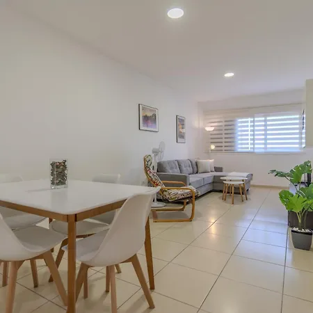 En Playa De Abrigos * Los Abrigos